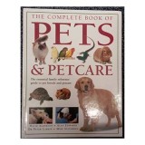 Cumpara ieftin THE COMPLETE BOOK OF PETS &amp; PETCARE