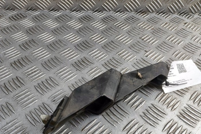 Suport bara de protecție dreapta spate VW TOUAREG 7P5 2017 OEM: 7P6807046 | 32024184