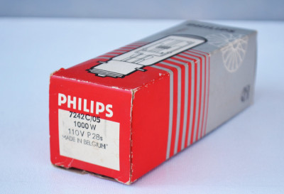 Lampa pntru proiector filme / diapozitive Philips 110V 1000W P28s foto