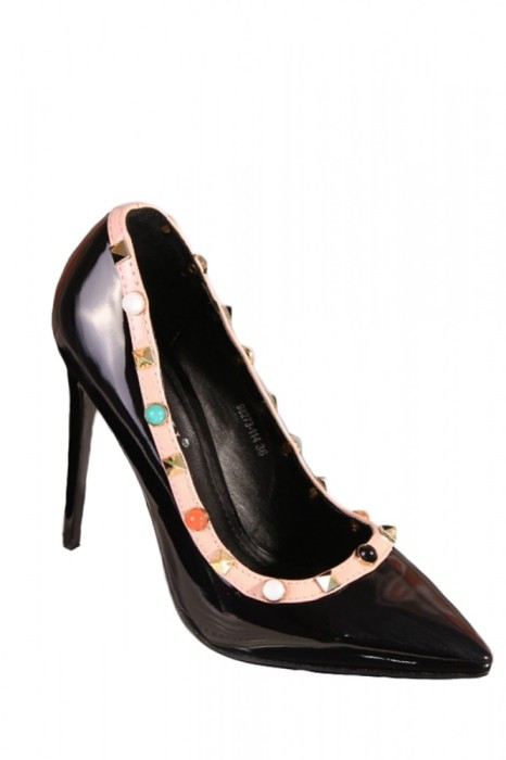 PDS54-1 Pantofi stiletto accesorizati cu nituri