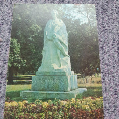 Carte postala vedere Galati 1976, statuia Mihai Eminescu, stare buna necirculata