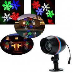 Proiector laser fulgi de zapada colorati cu LED RGB pentru exterior foto