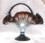 FRUCTIERA CENTRU DE MASA STICLA TIP MURANO CU BORDURA ONDULATA SI MANER ARCUIT 26 CM