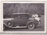 Bnk foto Cercetase Romania - masina Buick seria 60 - anii `30, Alb-Negru, Romania de la 1950, Transporturi