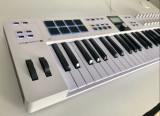 Vand Arturia KeyLab Essential 49 mk3, controller claviatura Midi