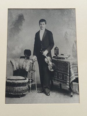 Fotografie George Enescu tanar la Paris 1896 foto