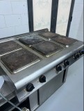 Aragaz cu 3 focuri si cuptor / Plita cu 6 arzatoare patrate - SH