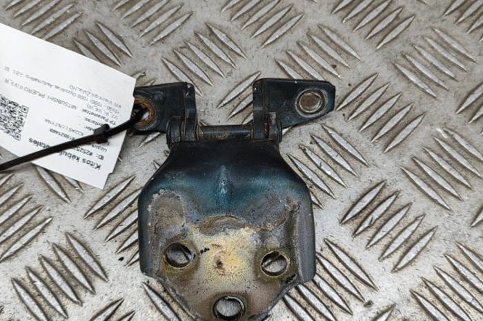Balama ușă dreapta față MITSUBISHI PAJERO II V3_W, V2_W, V4_W 1998 OEM: MB517721 25252700