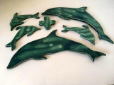 * Placi ceramice in forma de delfini, glazurati in verde, 12 cm si 26 cm