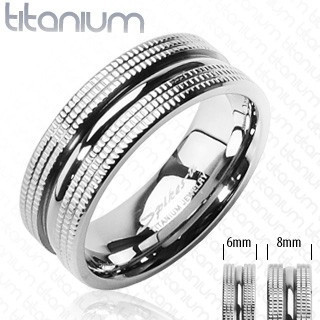 Inel din titan, cu o dungă lucioasă &amp;icirc;ntre margini zimțate - Marime inel: 67 foto