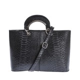 Geanta neagra cu model animal print si detalii argintii