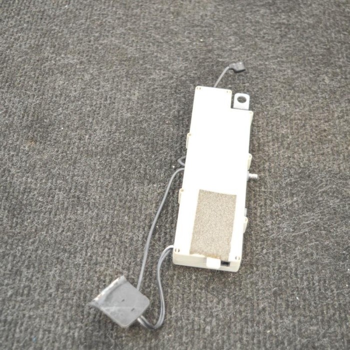 Amplificator de antena JAGUAR S-TYPE X200 2002 OEM: 2R83-18C847-BC 3800128