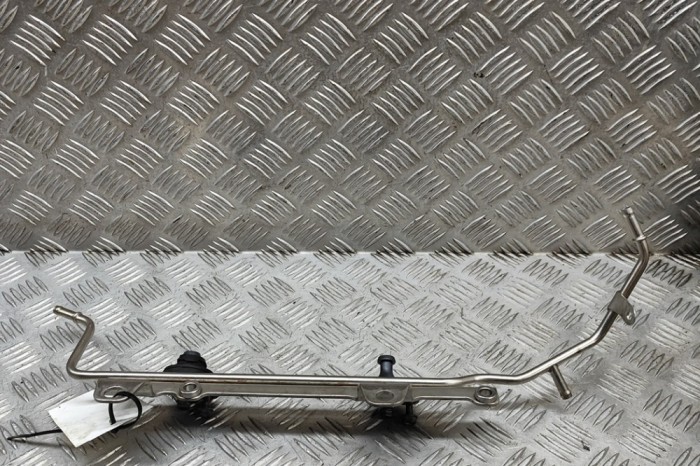 Furtun de lichid de răcire VW GOLF V 1K1 2010 OEM: 06F145317E 28539989