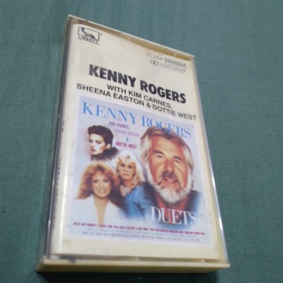 CASETA AUDIO KENNY ROGERS -DUETS ORIGINALA EMI foto