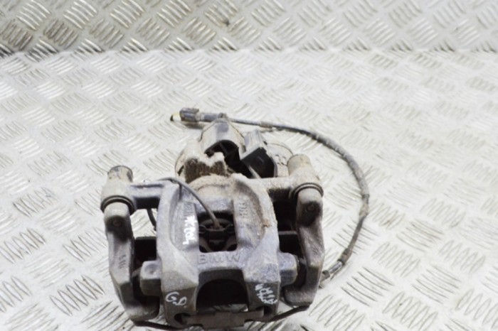 Etrier de fr&acirc;nă dreapta spate BMW i3 I01 2020 OEM: 6883020 21327381