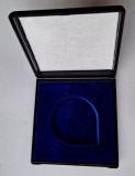 Cutie romaneasca pentru depozitare medalie - placheta, moneda cu diametr de 5 cm