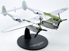 Macheta Lockheed P-38J Lightning, Richard Ira Bong 1944 - WW II - Atlas 1:72 foto