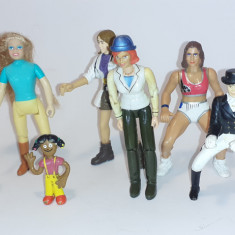 8 Figurine papusi fete 5 minioni masinuta fier jucarii fete baieti