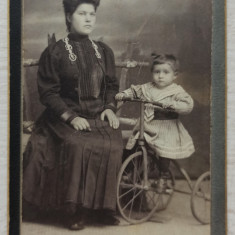 Mama si copil cu tricicleta// CDV L. A. Hirsch Ploesci, Ploiesti