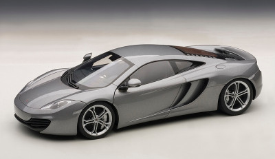 McLAREN MP4-12C (2011) 1:18 argintiu foto