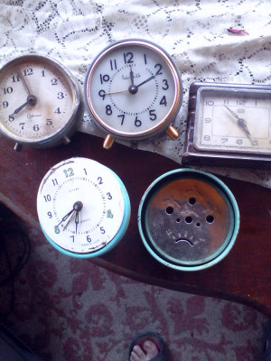 Ceasuri vechi de Masa Rusesti,Viteaz ,Ruhla etc foto