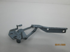 Balama capota motor dreapta Vw Passat B6 an 2005-2010 cod 3C0823302 foto