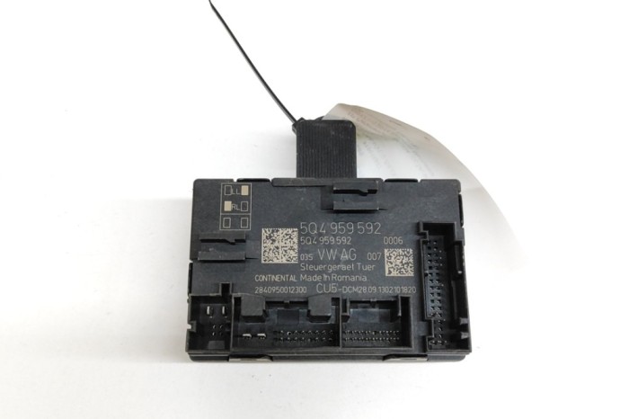 Modul de control ușă dreapta față SKODA OCTAVIA III Combi 5E5 2014 OEM: 5Q4959592,2840950012300 | 22321889