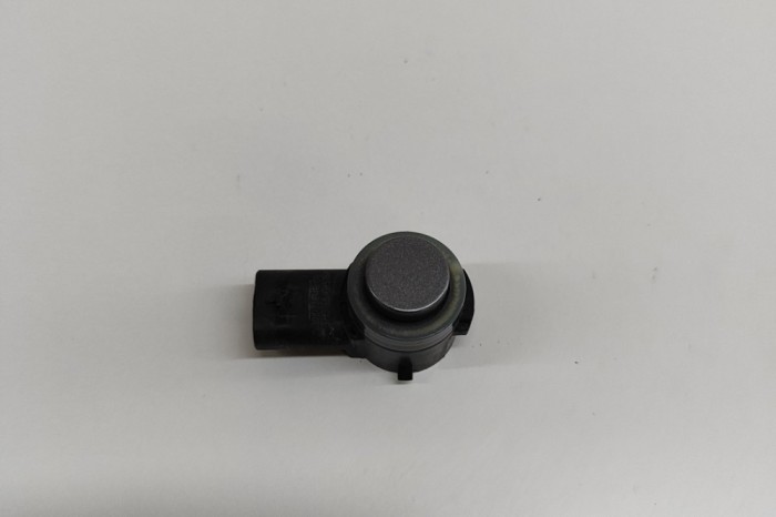 Senzor de parcare față BMW X5 F15, F85 2015 OEM: 9283200 30351651