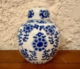 BOL CU CAPAC DIN PORTELAN CHINEZESC- PICTAT MANUAL H16CM