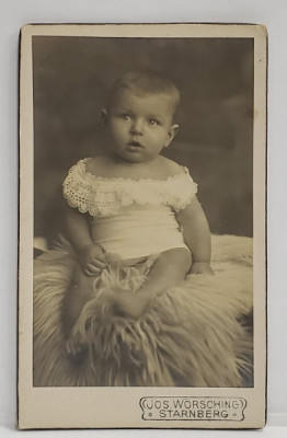 FOTOGRAFIE C.D.V. , STUDIO JOS. WORSCHING , STARNBERG , FETITA CU ROCHIE DE DANTELA , CCA. 1900 foto