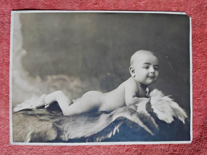 Fotografie, bebelus nud, perioada interbelica