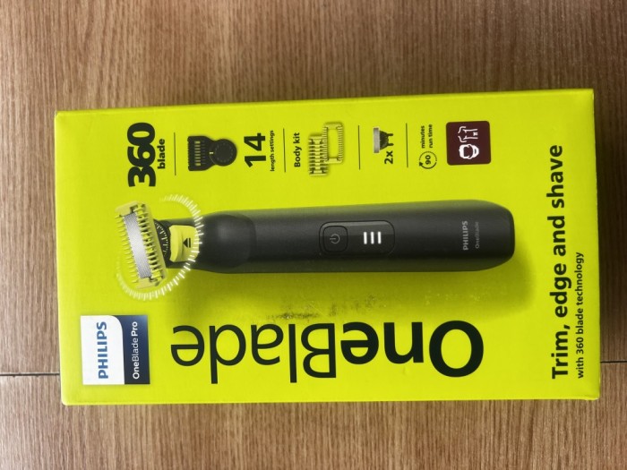 Aparat de ras philips nedesfacut