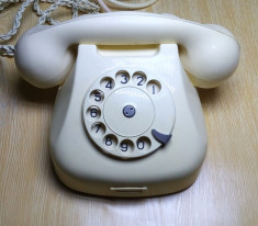 primul telefon plastic cu disc romanesc vechi colectie anii 60 electromagnetica foto