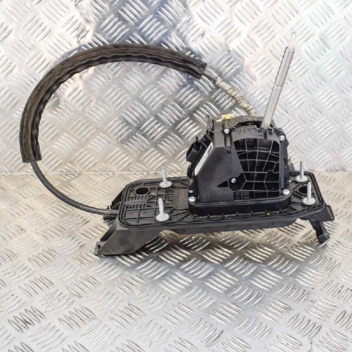 Timonerie cutie de viteze SKODA SUPERB II 3T4 2011 OEM: 3C2713025R3C0713265M 4153176
