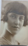 Fotografie tip Carte Postala, Tanara femeie, perioada interbelica