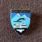 Insigna veche - Turism - Poiana Brasov , metal si email, h= 2,2 cm