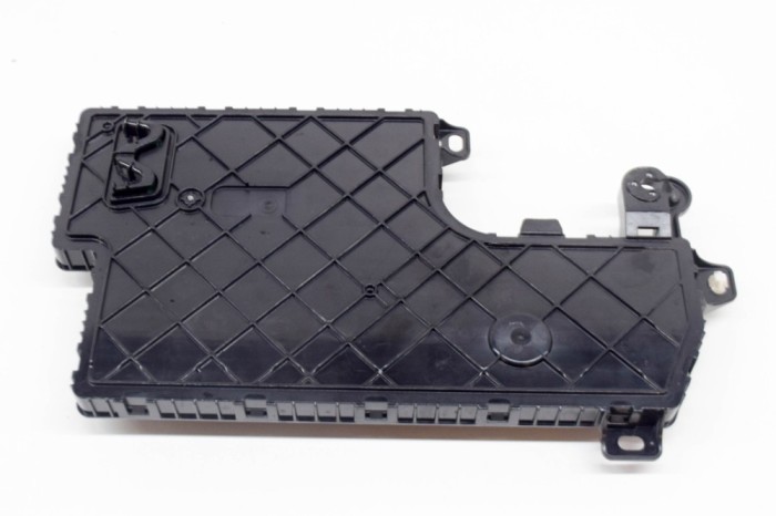 Modul de confort TESLA MODEL 3 2018 OEM: 1078673-90-H | 13719080