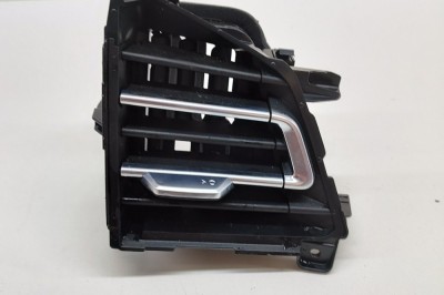 Gura de ventilație planșa de bord AUDI Q4 SUV F4B 2022 OEM: 89C820902,89C820902A 22750432 foto