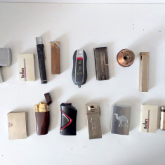 Lot 16 brichete metalice de colectie, Zippo, Marlboro, Camel, Next, Playboy, etc