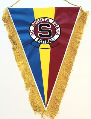 Fanion brodat de protocol-fotbal-AC SPARTA PRAGA (Cehia)dimensiuni mari 44x31cm foto