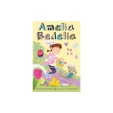 Amelia Bedelia Special Edition Holiday Chapter Book #3: Amelia Bedelia Hops to It