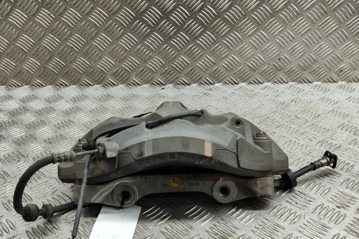 Etrier de fr&acirc;nă dreapta față AUDI Q7 4M 2019 OEM: 4M0615106FS 27545551