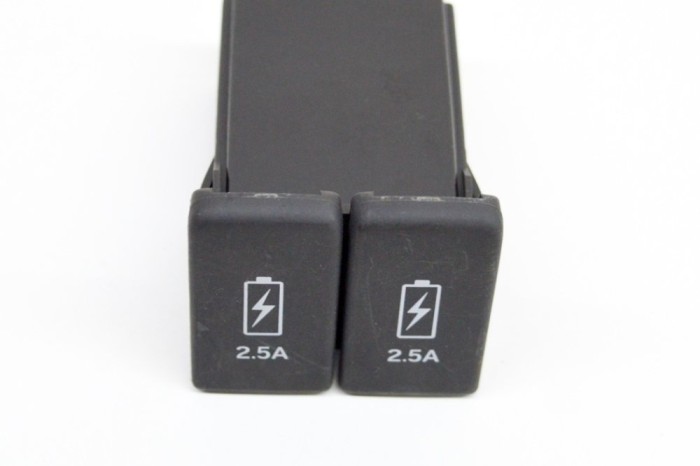 USB HONDA CR-V V RW 2019 OEM: M68558,39090-TLA-A01 17802359