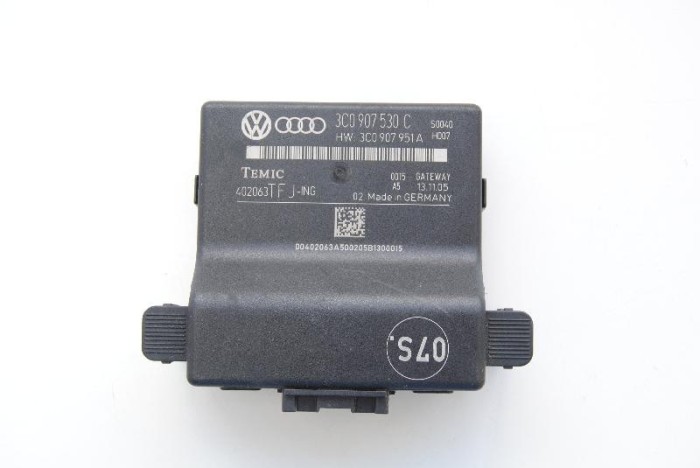 VW PASSAT B6 3C2 2005 OEM: 3C090750C,3C0907951A SKU: 1938802