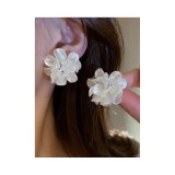 Cumpara ieftin Cercei Floare Alba - 609144