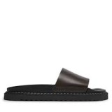 Cumpara ieftin BOSS Papuci din piele Cliff