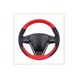 Husa volan cu ac si ata din piele cu gaurele marime M, culoare rosu+carbon si cusatura rosie PREMIUM Cod: LUXFST02