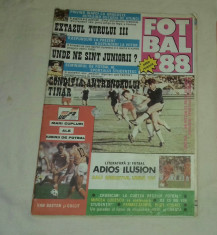 REVISTA FOTBAL 88 SI UN POSTER CU CAMPIONATUL MONDIAL MEXIC 1986 foto