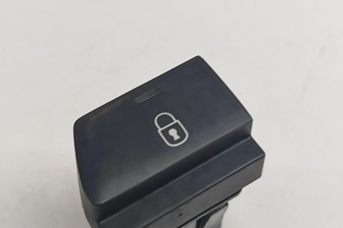 Comutator &icirc;nchidere centralizată TOYOTA PROACE Furgon MDZ_ 2017 OEM: 9809138677 30667902