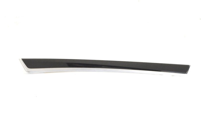 Ornament panou ușă dreapta față BMW 5 F10 2011 OEM: 9171782 13560905